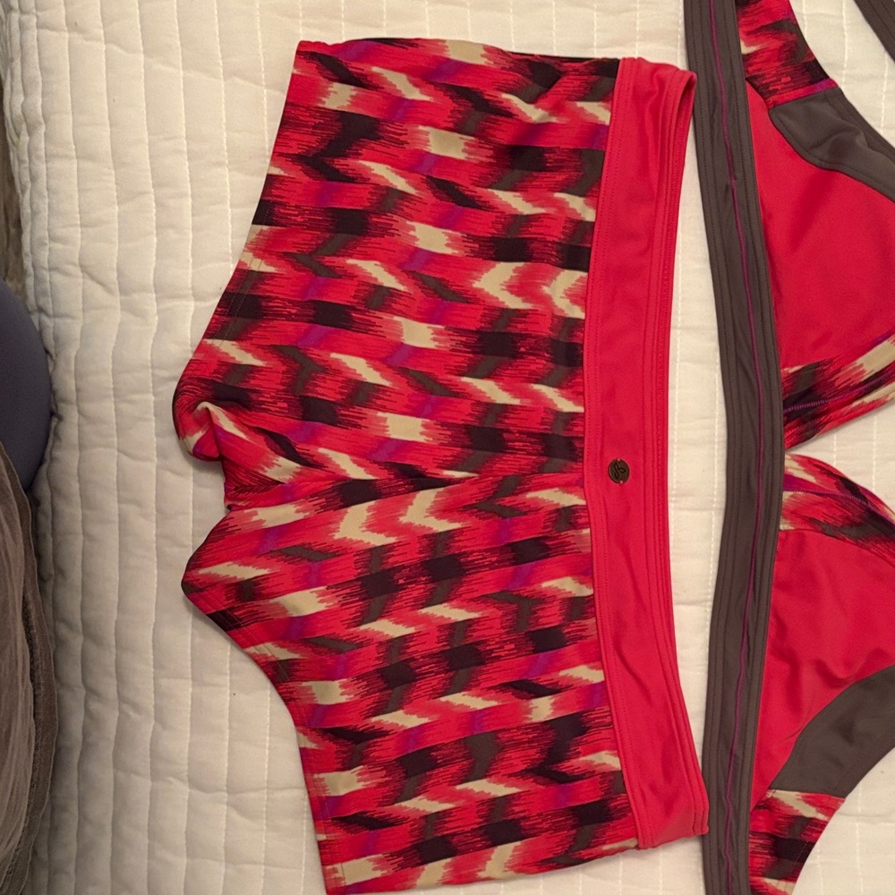 Prana Swimsuit Set - Picture 4 of 11